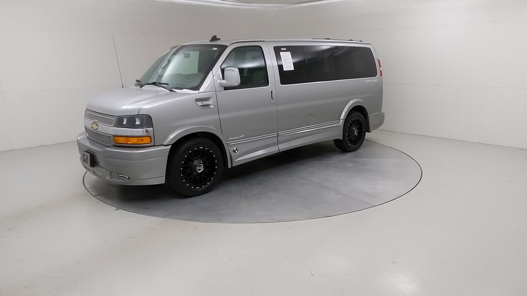 Used 2020 Chevrolet Express 2500 w/ Enhanced Convenience Package RWD image 18