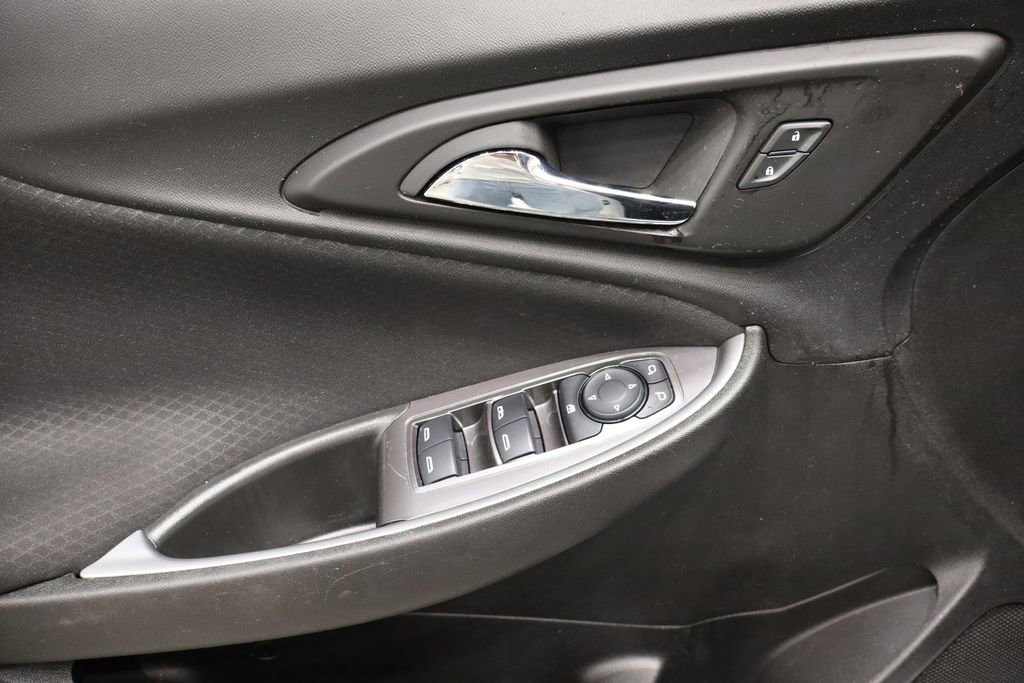 Used 2023 Chevrolet Malibu LT image 16