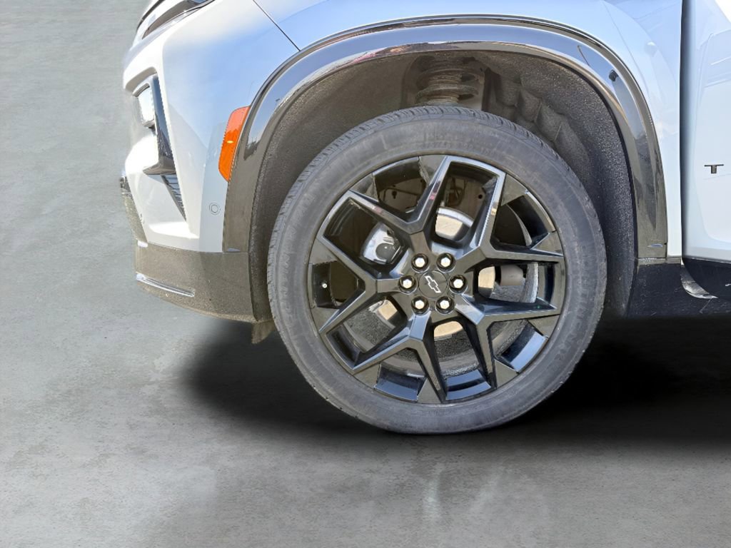 Used 2025 Chevrolet Traverse RS AWD/4WD image 25