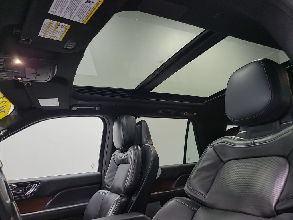 Used 2024 Lincoln Navigator L Reserve AWD/4WD video 3