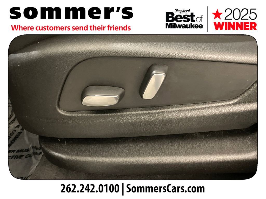 Used 2024 Cadillac XT5 Luxury image 10