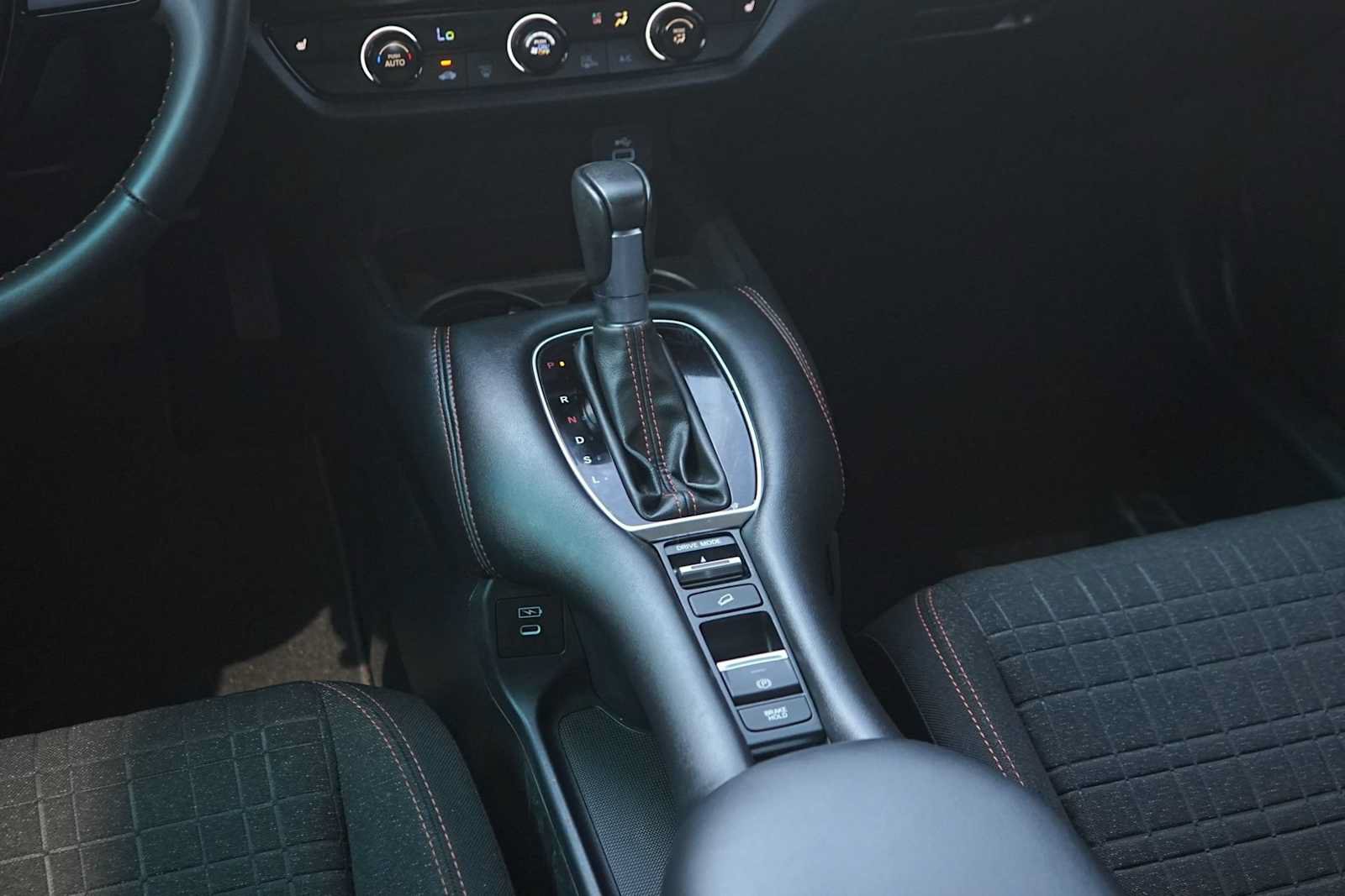Certified 2025 Honda HR-V Sport image 22