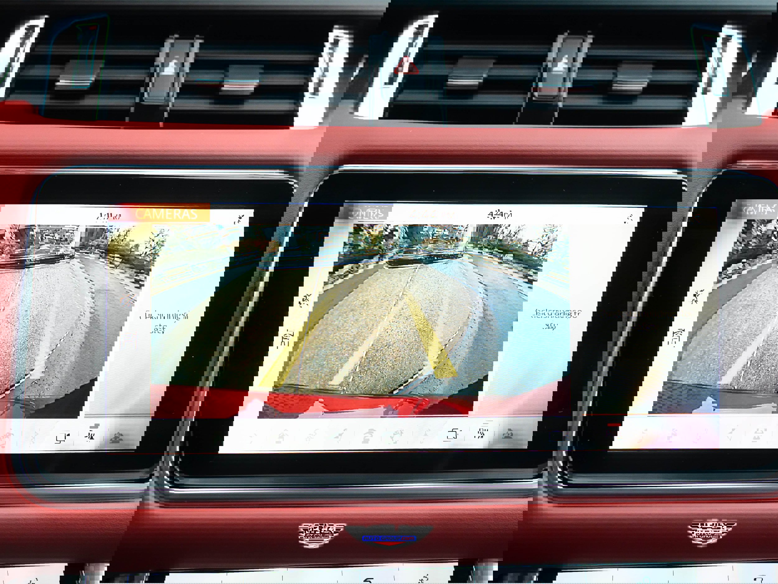 Used 2021 Land Rover Range Rover Sport HST image 32