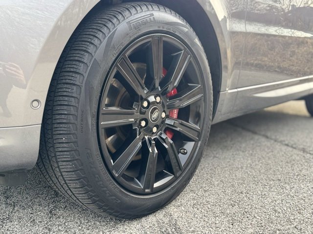 Used 2020 Land Rover Range Rover Sport HSE Dynamic image 2