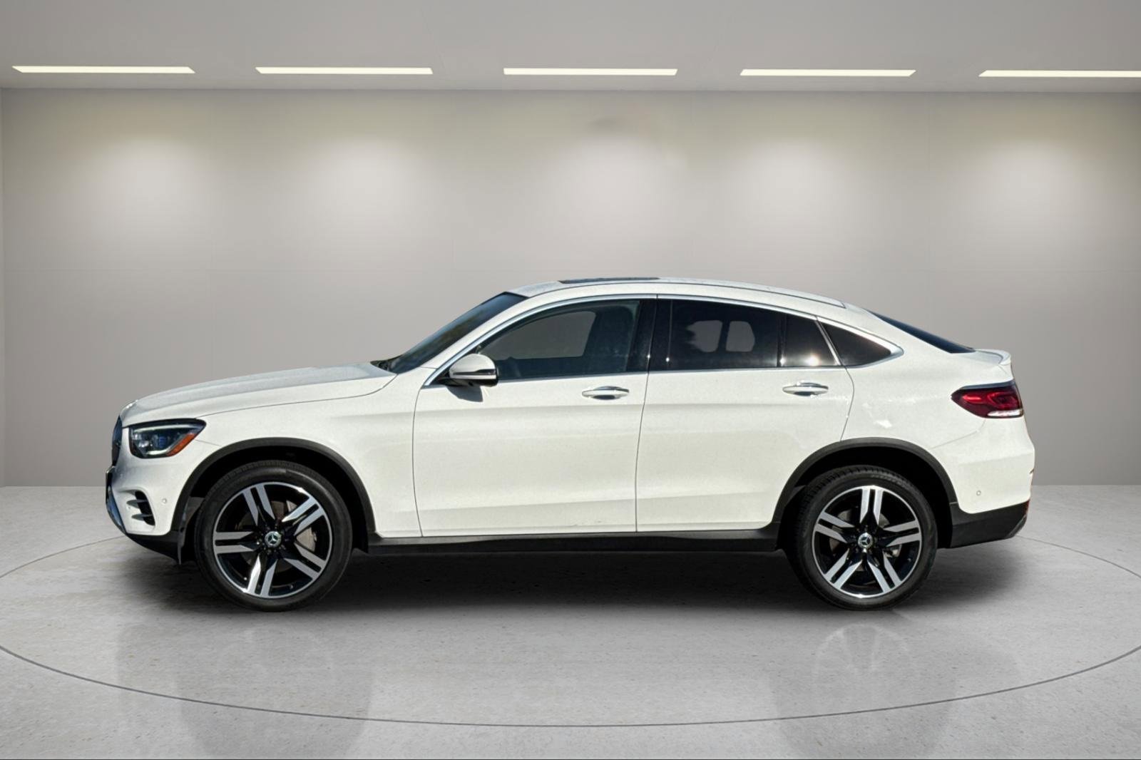 Used 2021 Mercedes-Benz GLC 300 4MATIC Coupe image 7
