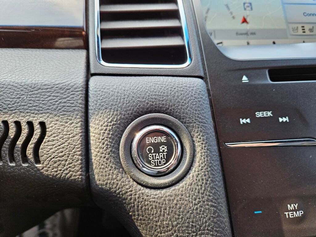 Used 2016 Ford Taurus Limited image 19