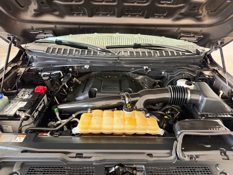 Used 2019 Ford Expedition XLT AWD/4WD image 31