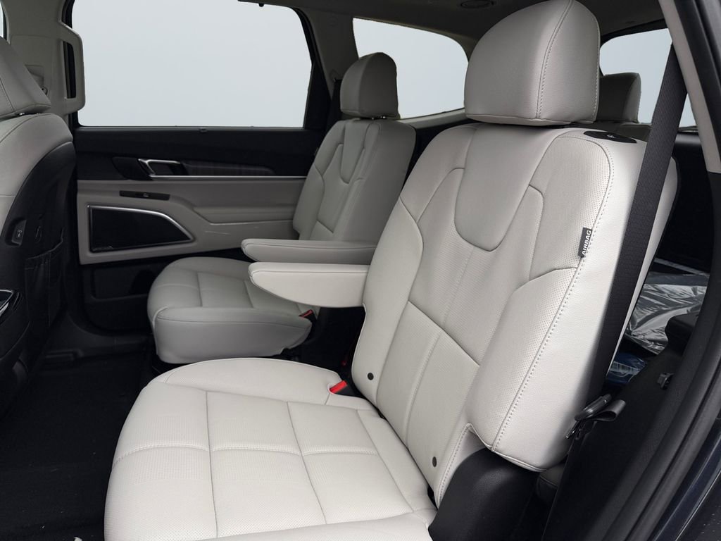 New 2025 Kia Telluride SX w/ SX Captain's Chair Package image 13