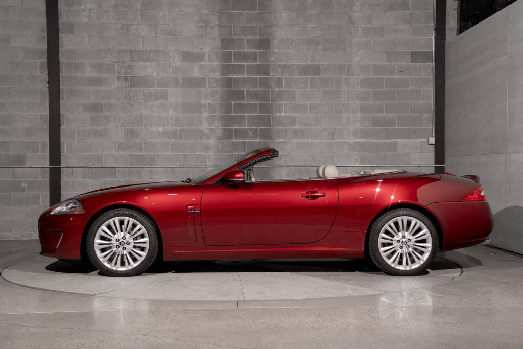 Used 2010 Jaguar XK Convertible RWD image 4