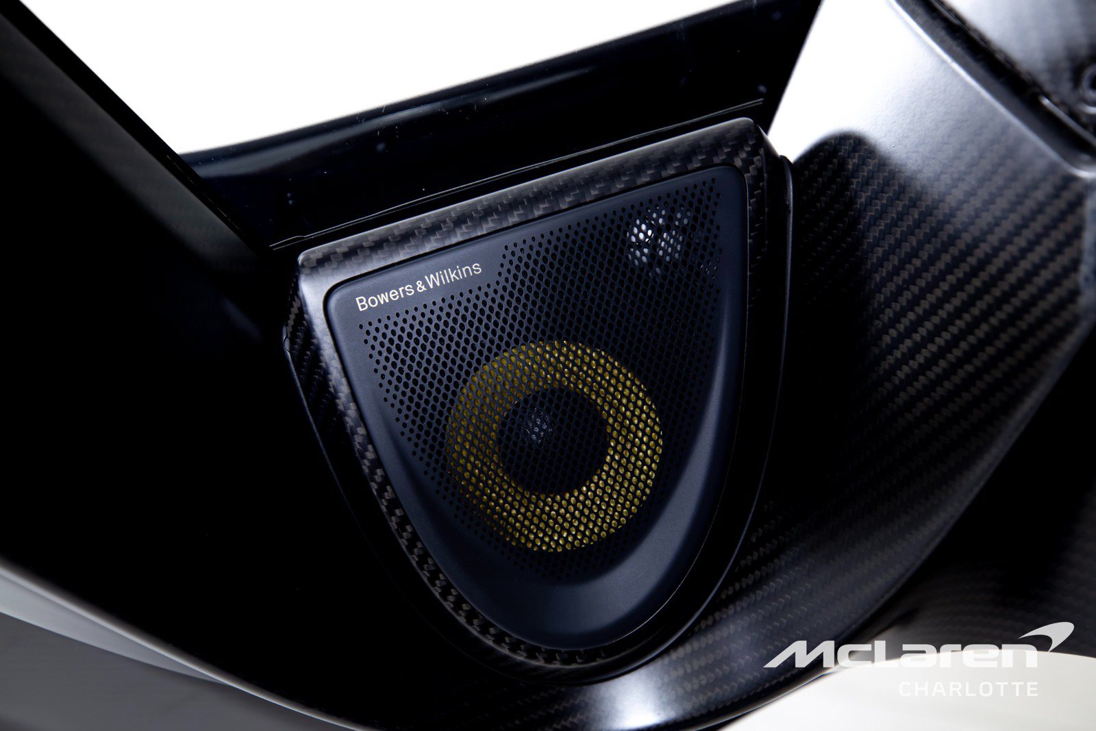 Used 2019 McLaren Senna RWD image 22