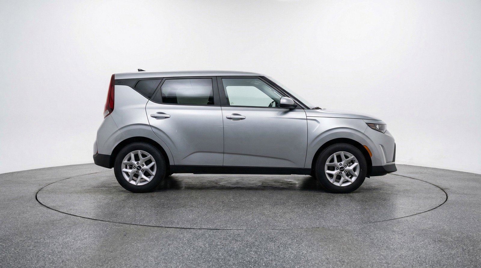Used 2025 Kia Soul LX w/ LX Technology Package image 11