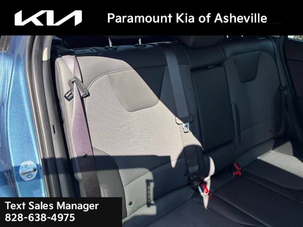 Certified 2025 Kia Niro EX Touring FWD image 24