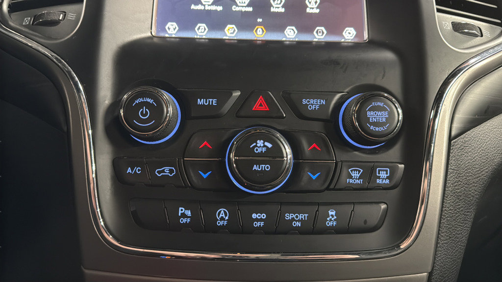 Used 2021 Jeep Grand Cherokee Laredo image 25