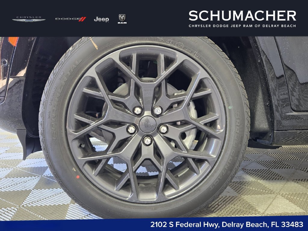 New 2025 Jeep Grand Cherokee L Summit w/ Obsidian Package AWD/4WD image 5