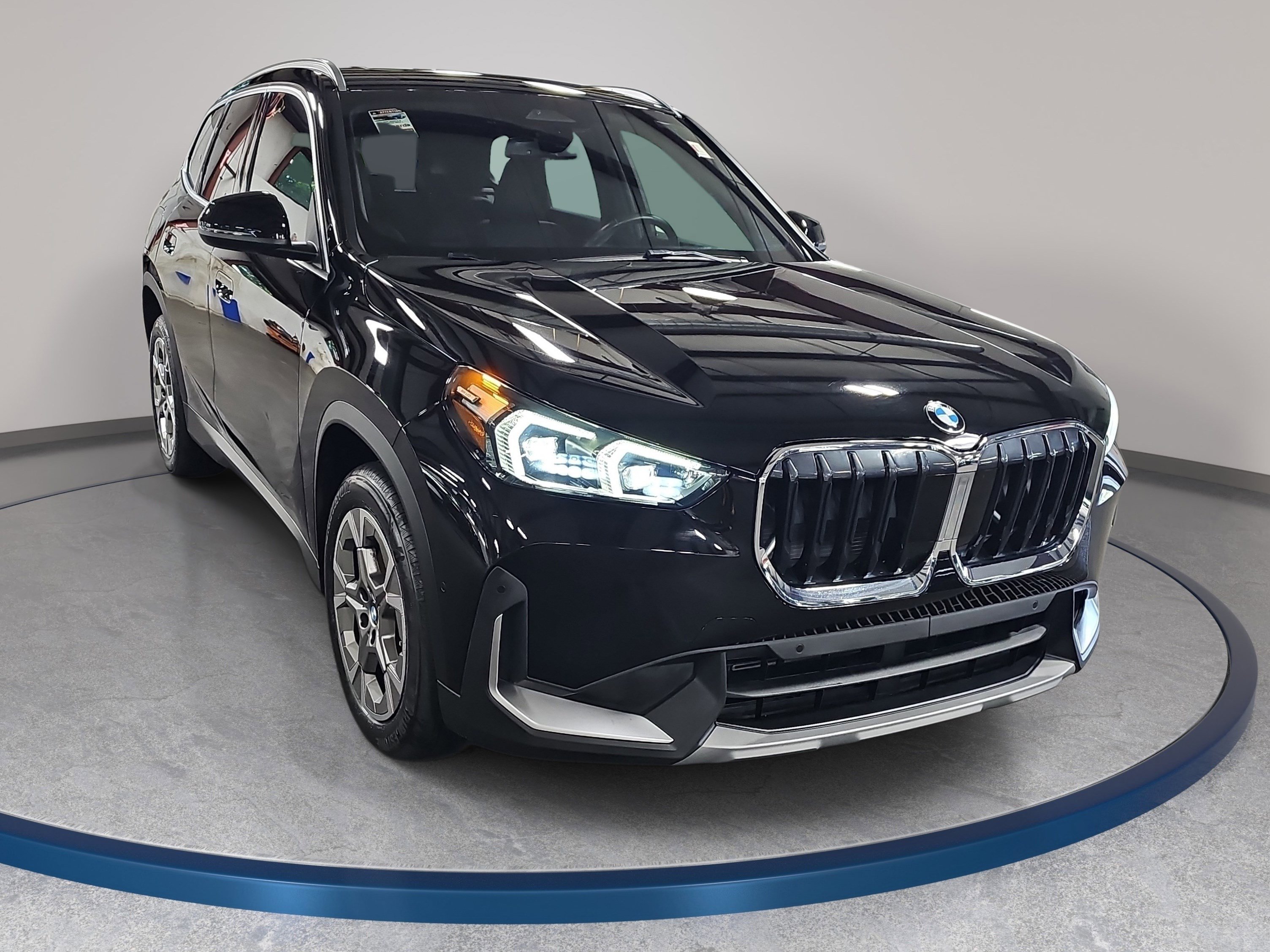 Certified 2023 BMW X1 xDrive28i w/ Convenience Package AWD/4WD image 4
