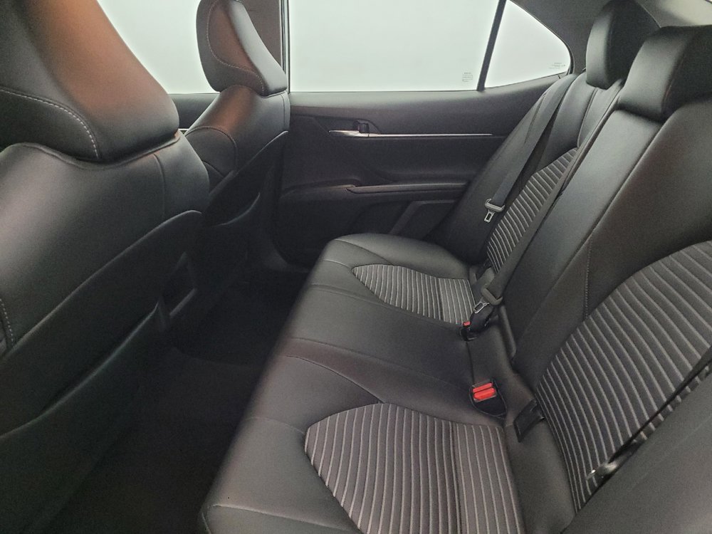 Used 2024 Toyota Camry SE image 18