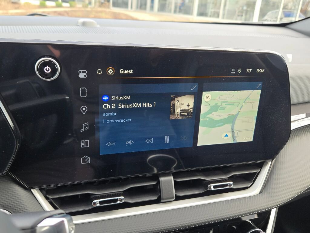 New 2026 Chevrolet Equinox LT w/ Convenience Package II FWD image 27