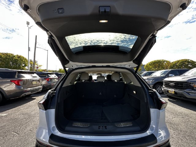 Certified 2024 Lincoln Nautilus Premier AWD/4WD image 35