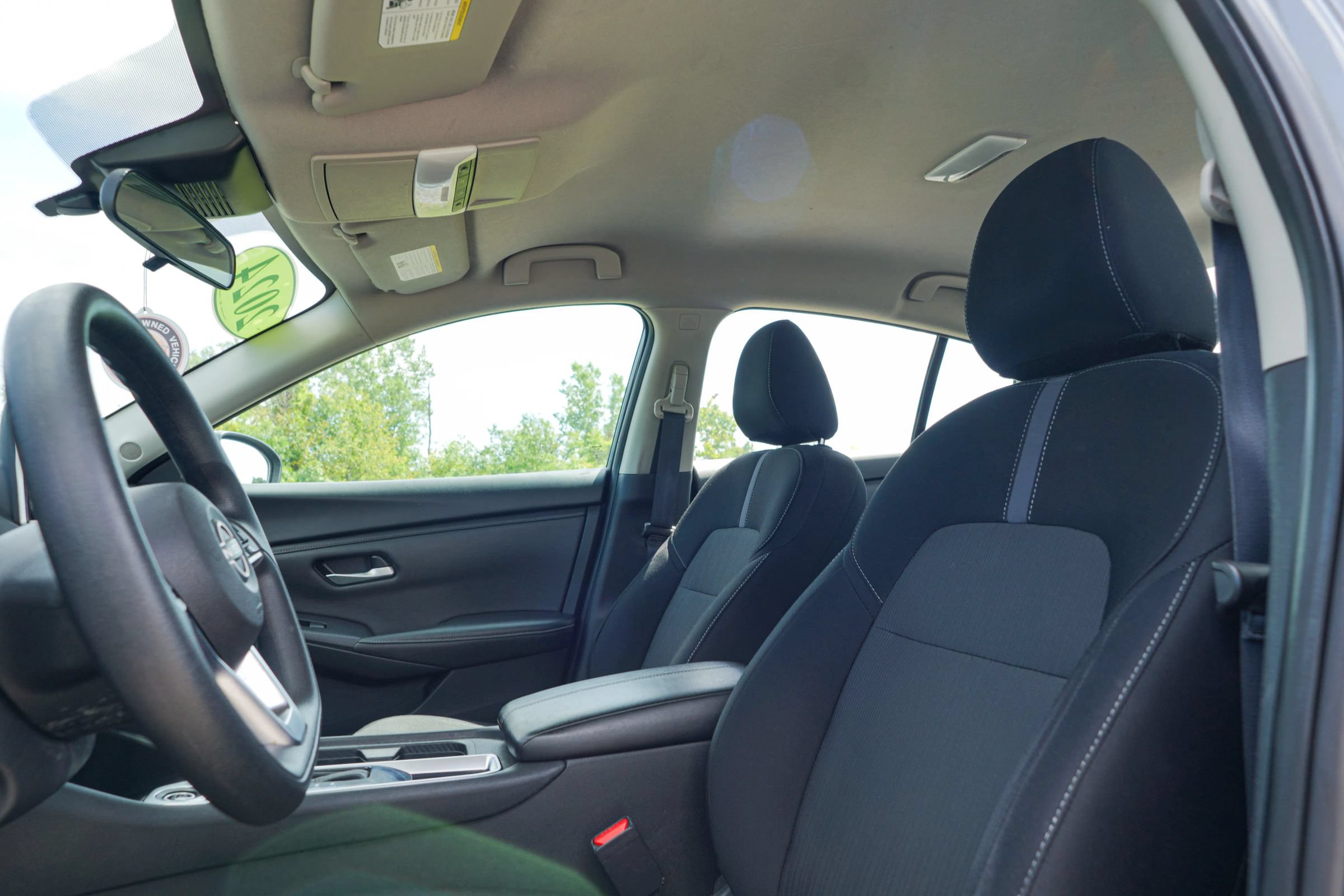 Used 2024 Nissan Sentra SV FWD image 9