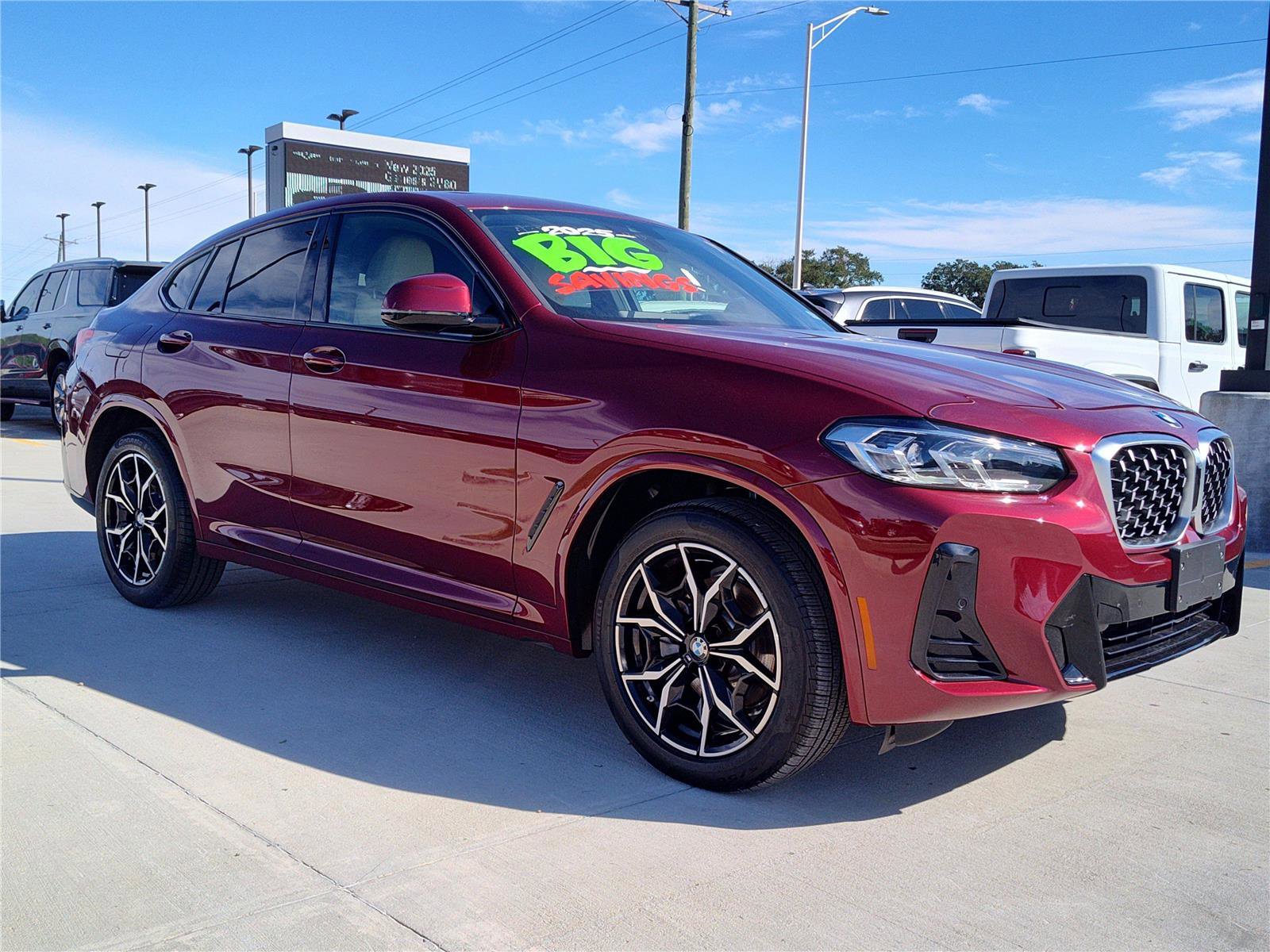 Certified 2025 BMW X4 xDrive30i image 11