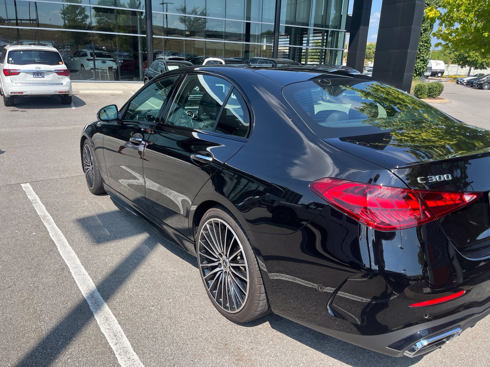 Used 2024 Mercedes-Benz C 300 Sedan image 3
