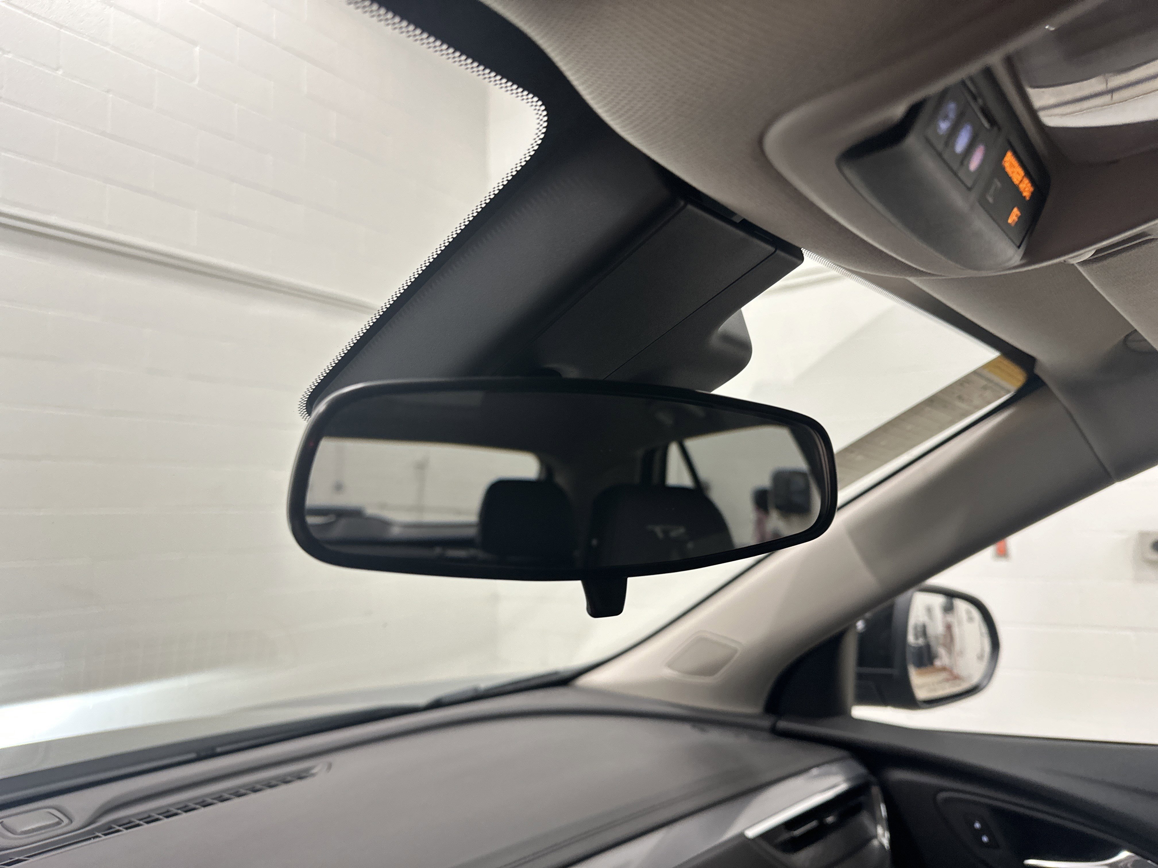 Used 2025 Buick Encore GX Sport Touring w/ Advanced Technology Package image 27