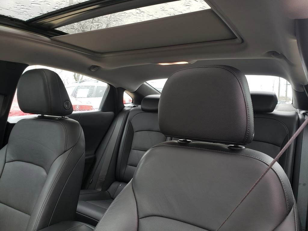 Used 2022 Chevrolet Malibu Premier FWD image 25