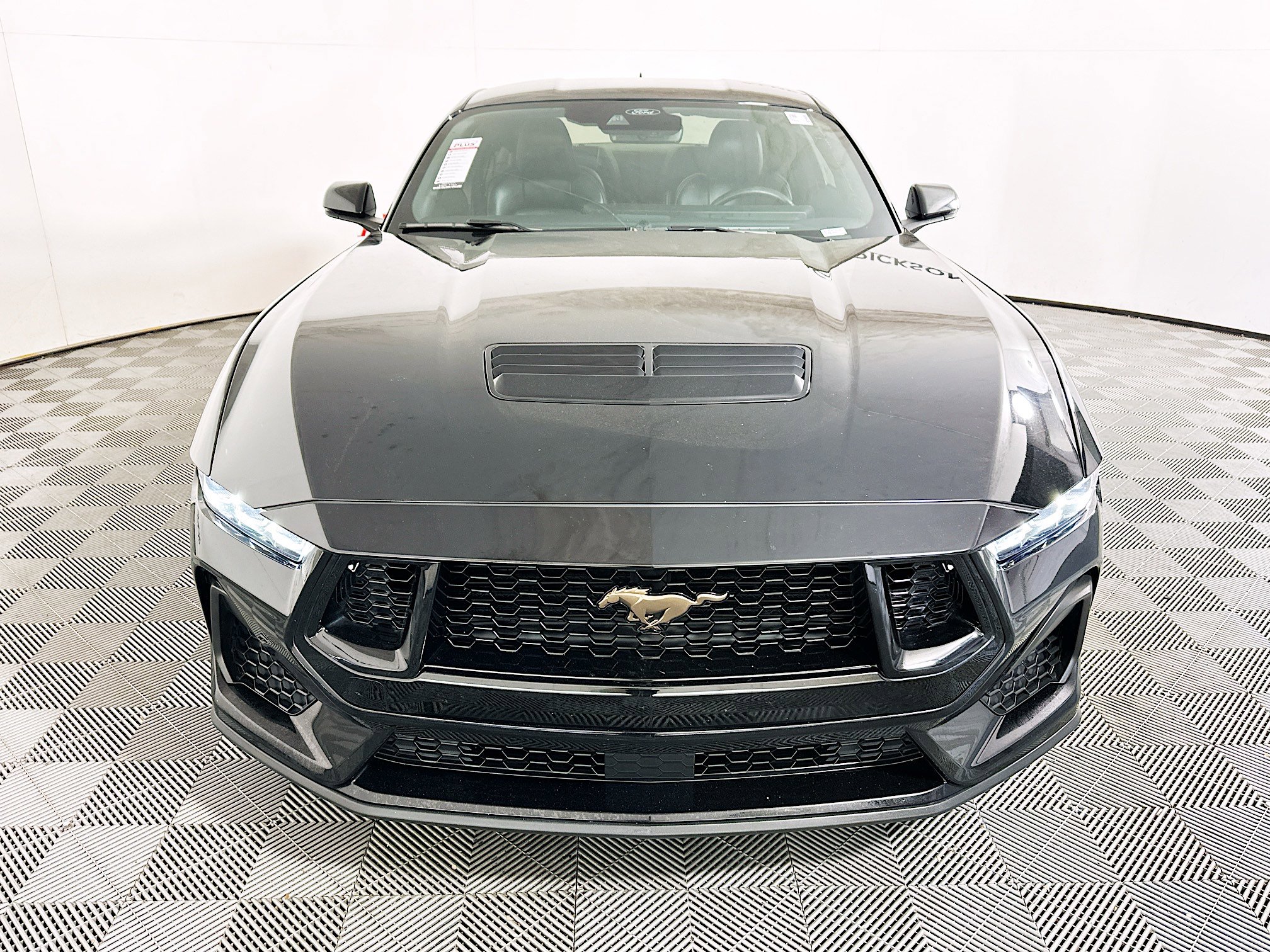 Used 2024 Ford Mustang GT Premium image 8