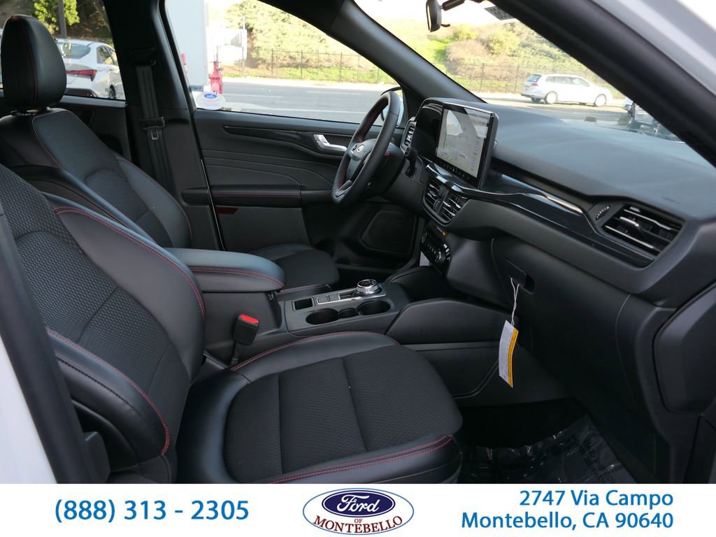 Used 2025 Ford Escape ST-Line w/ Equipment Group 301A image 27