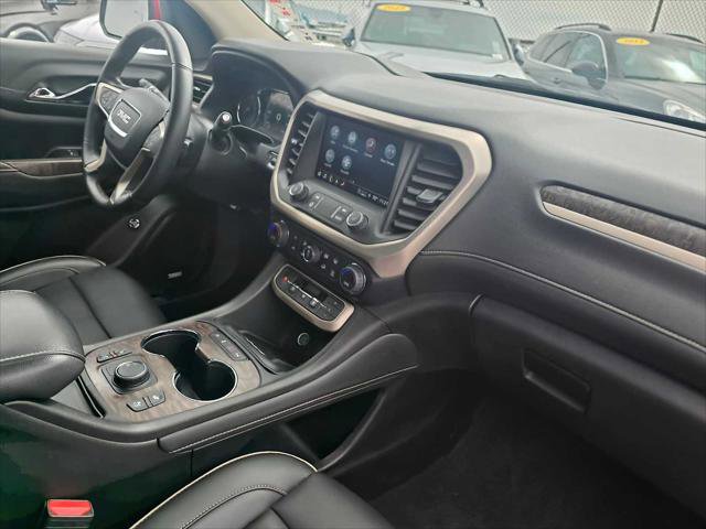 Used 2023 GMC Acadia Denali image 12