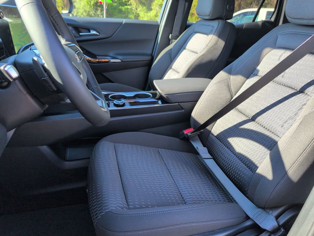 New 2026 Chevrolet Equinox LT w/ Safety and Technology Package image 13