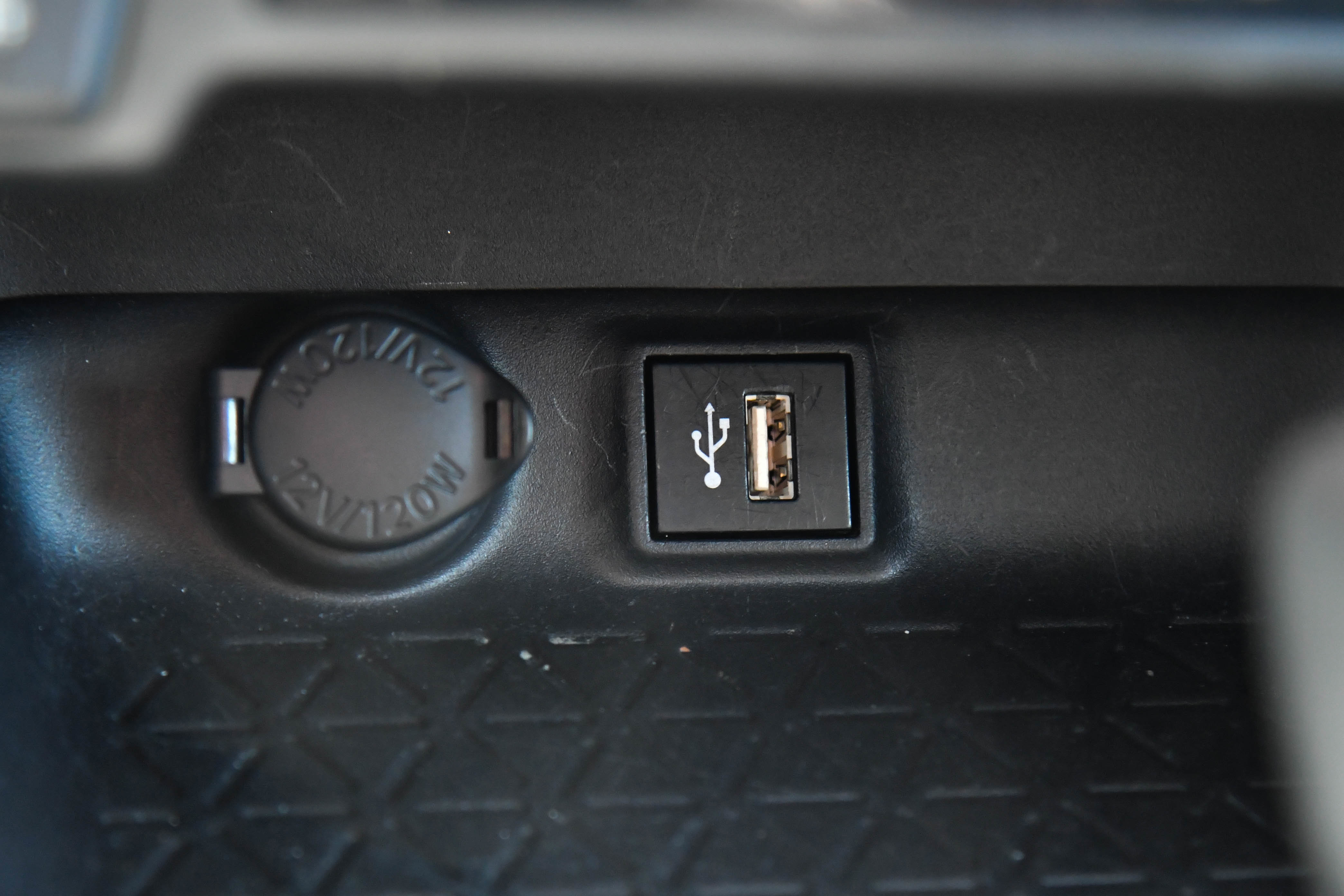 Used 2024 Toyota RAV4 XLE image 27