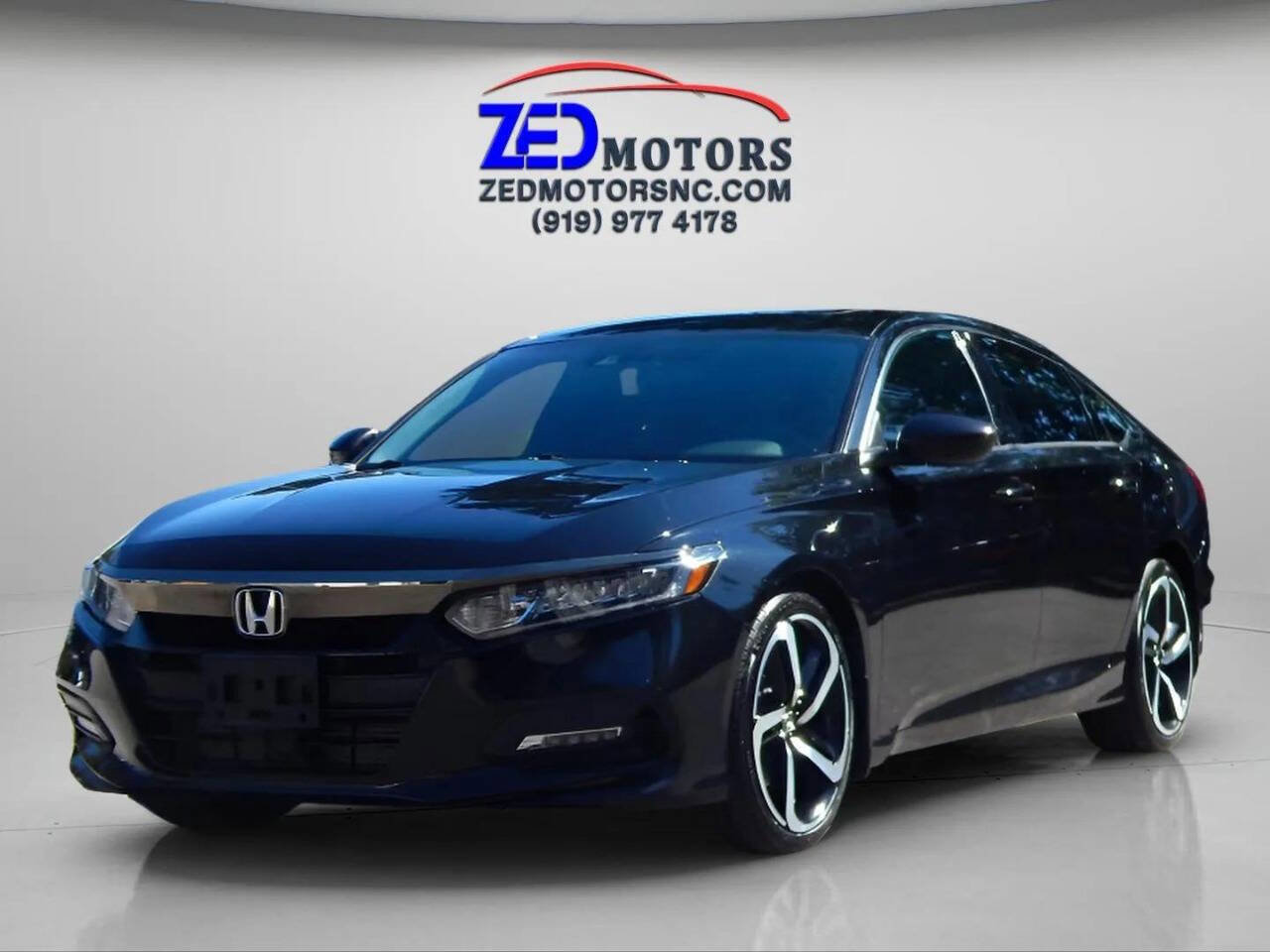 Used 2018 Honda Accord Sport image 1