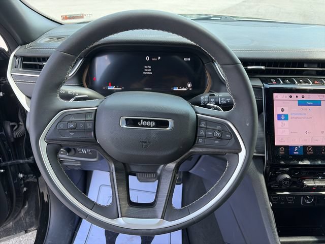 Used 2025 Jeep Grand Cherokee L Limited AWD/4WD image 12