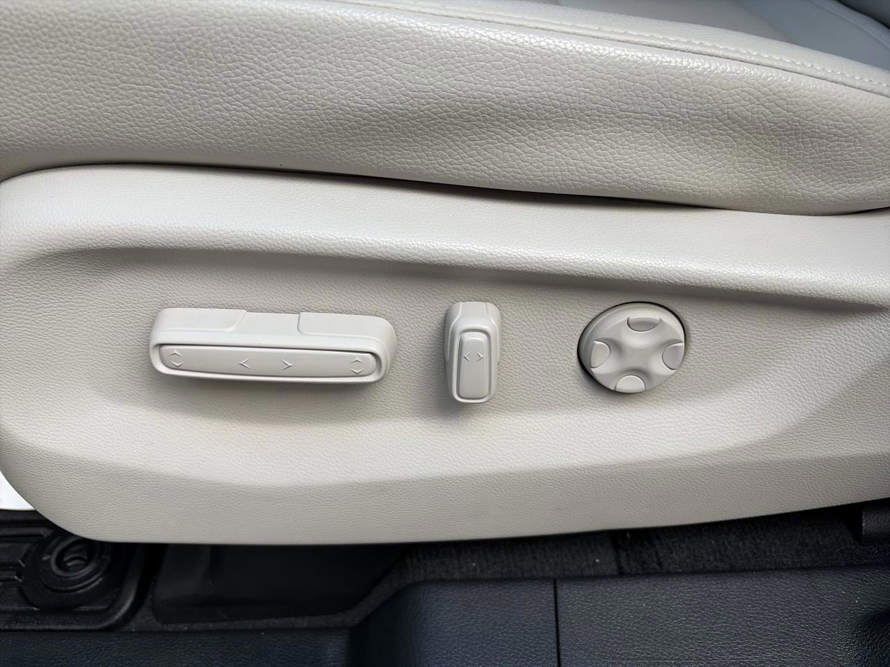 Certified 2025 Honda Odyssey EX-L image 14