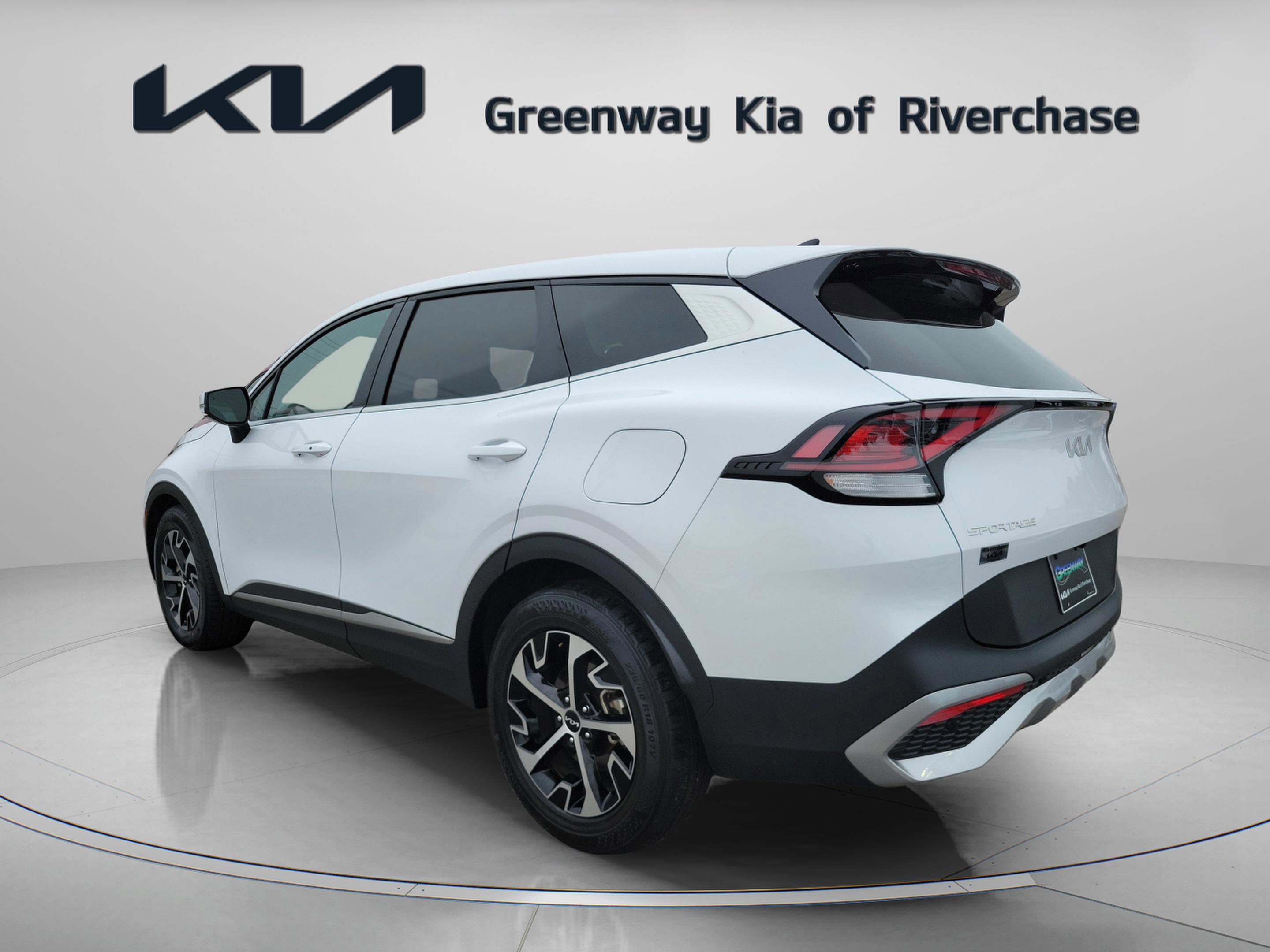 Certified 2024 Kia Sportage EX image 4