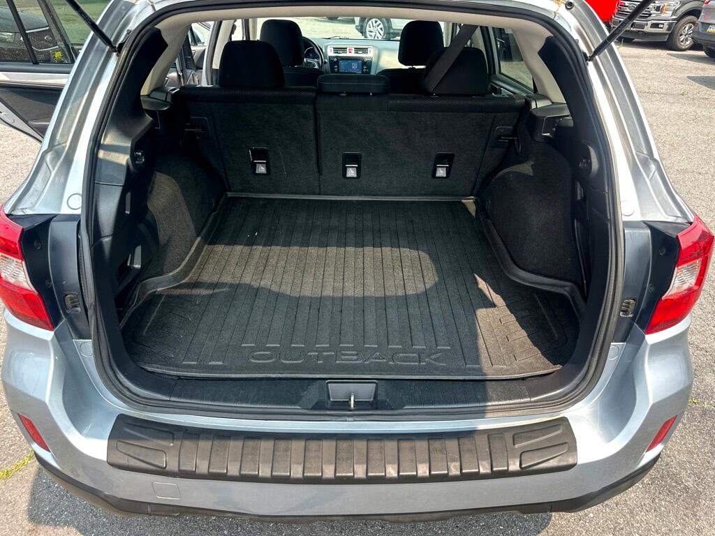 Used 2017 Subaru Outback 2.5i Premium image 21
