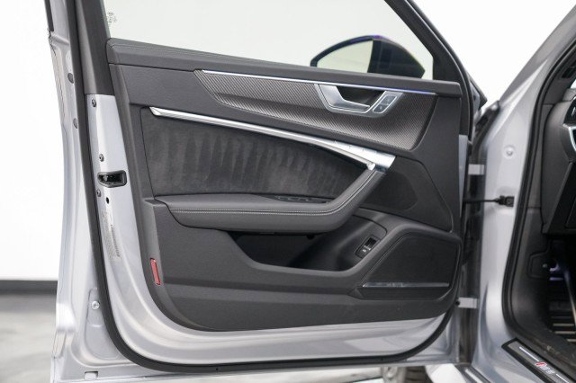 Used 2024 Audi RS 6 performance image 27