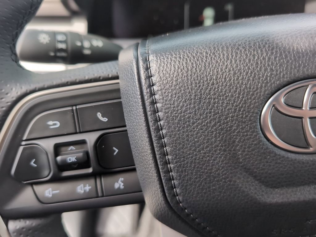 Used 2025 Toyota 4Runner TRD Off-Road Premium image 13