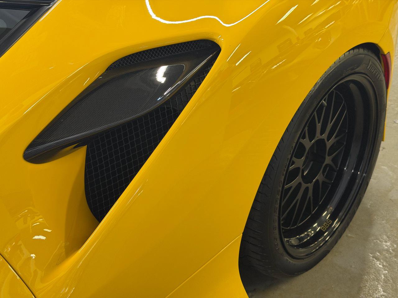 Used 2020 Ferrari F8 Tributo RWD image 18