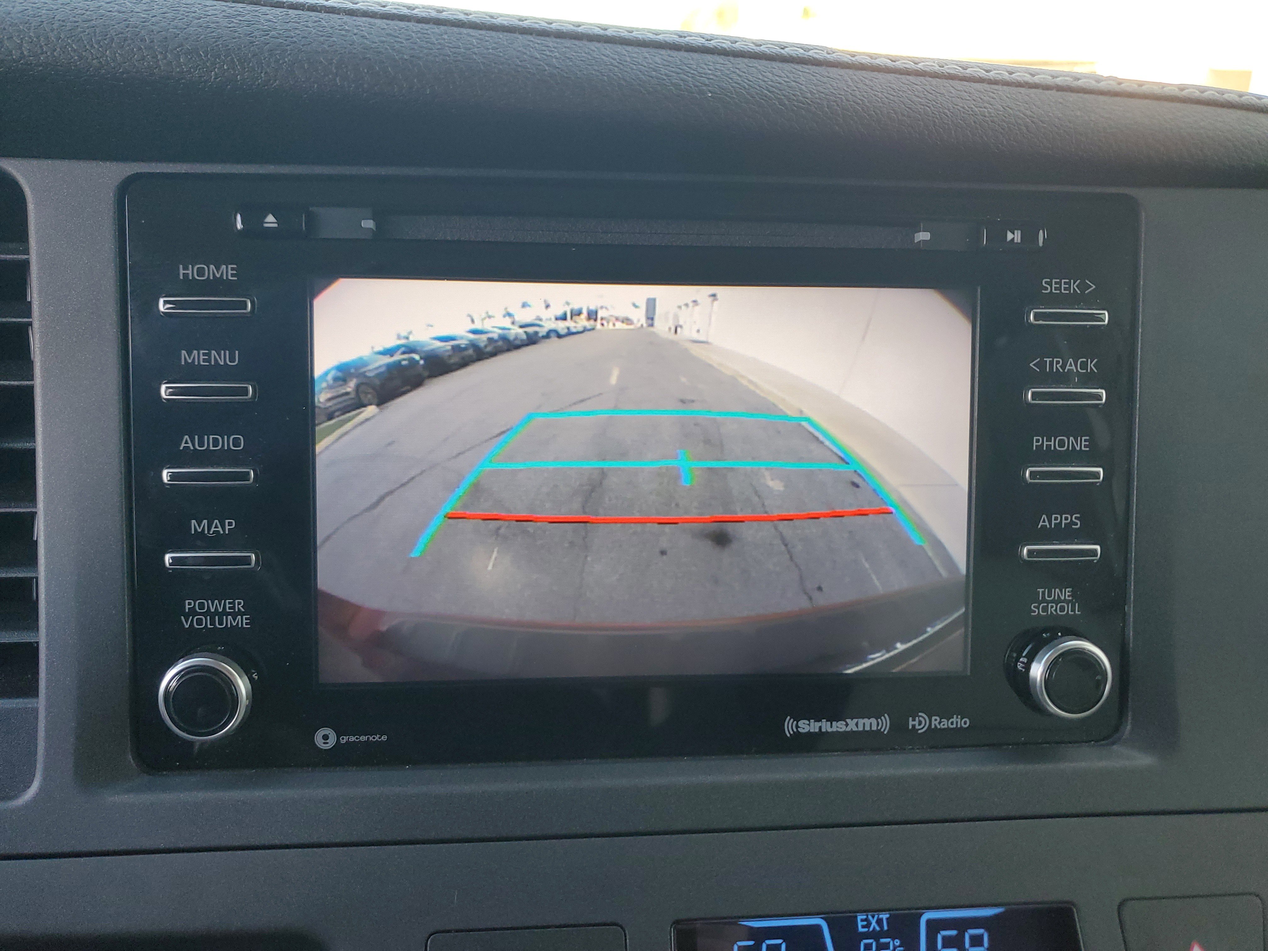 Used 2020 Toyota Sienna XLE image 10