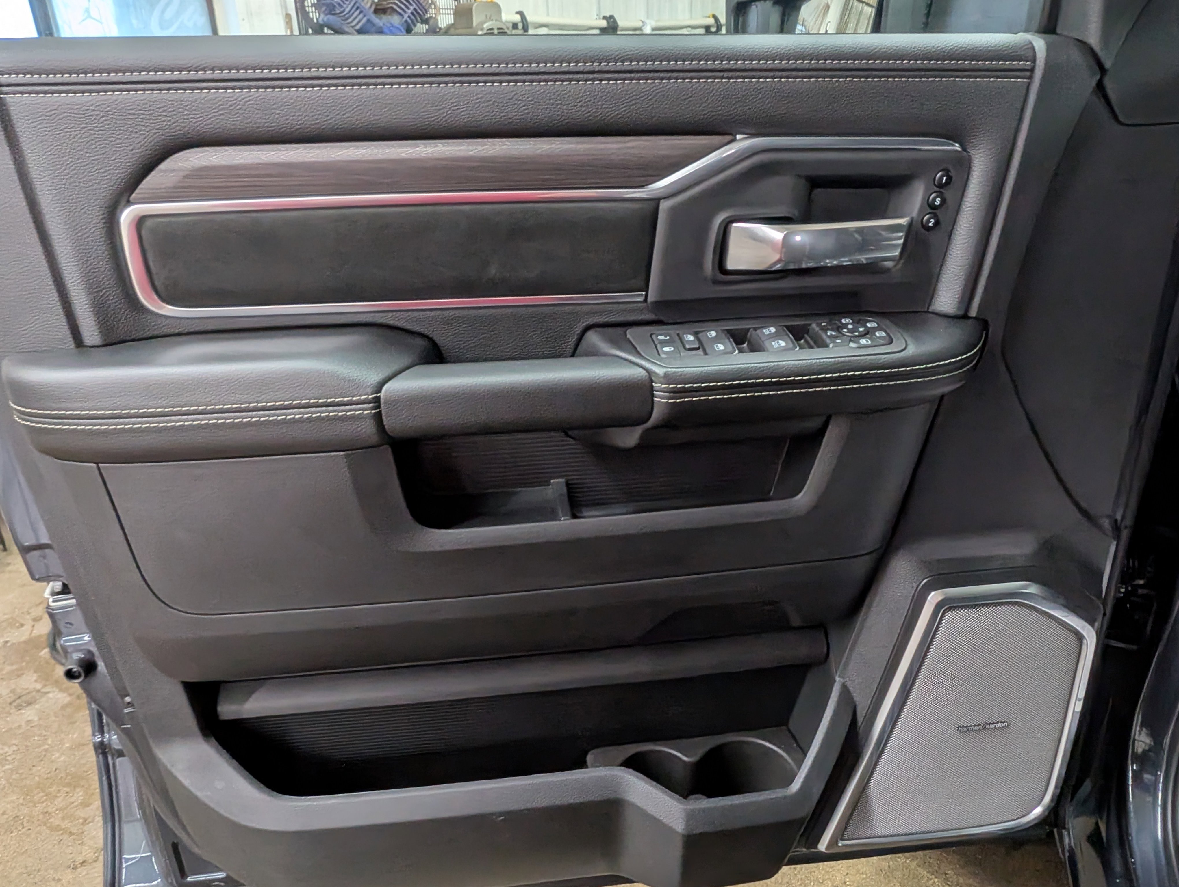 New 2026 RAM 3500 Laramie AWD/4WD image 14