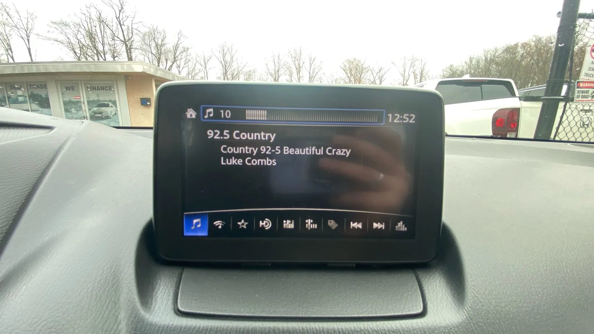 Used 2019 Toyota Yaris LE image 25