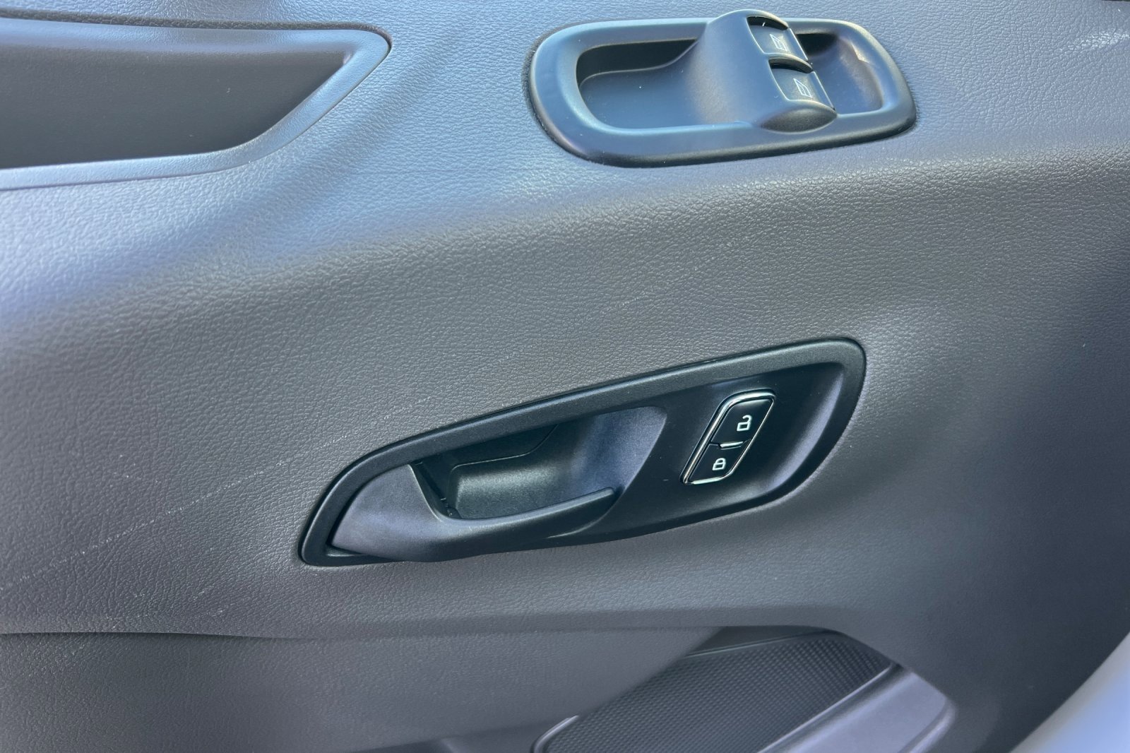 Used 2022 Ford Transit 350 HR Ext HD image 11