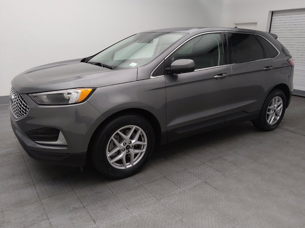 Used 2024 Ford Edge SEL image 2
