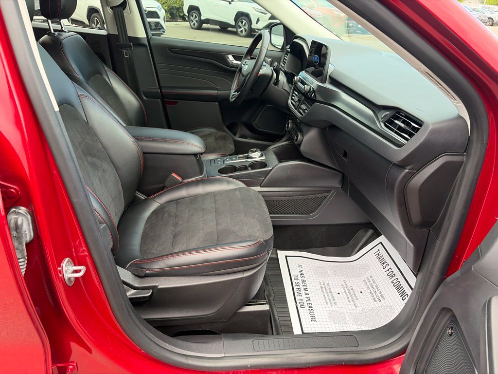 Used 2022 Ford Escape SEL w/ SEL Stealth AWD Package image 12
