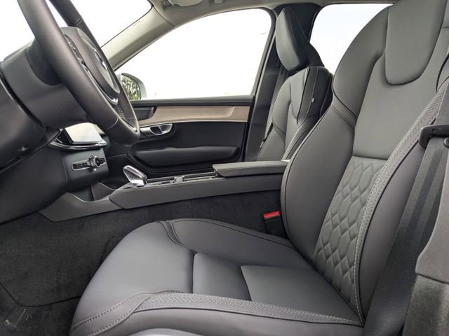 New 2025 Volvo XC90 T8 Plus w/ Protection Package Premier image 25