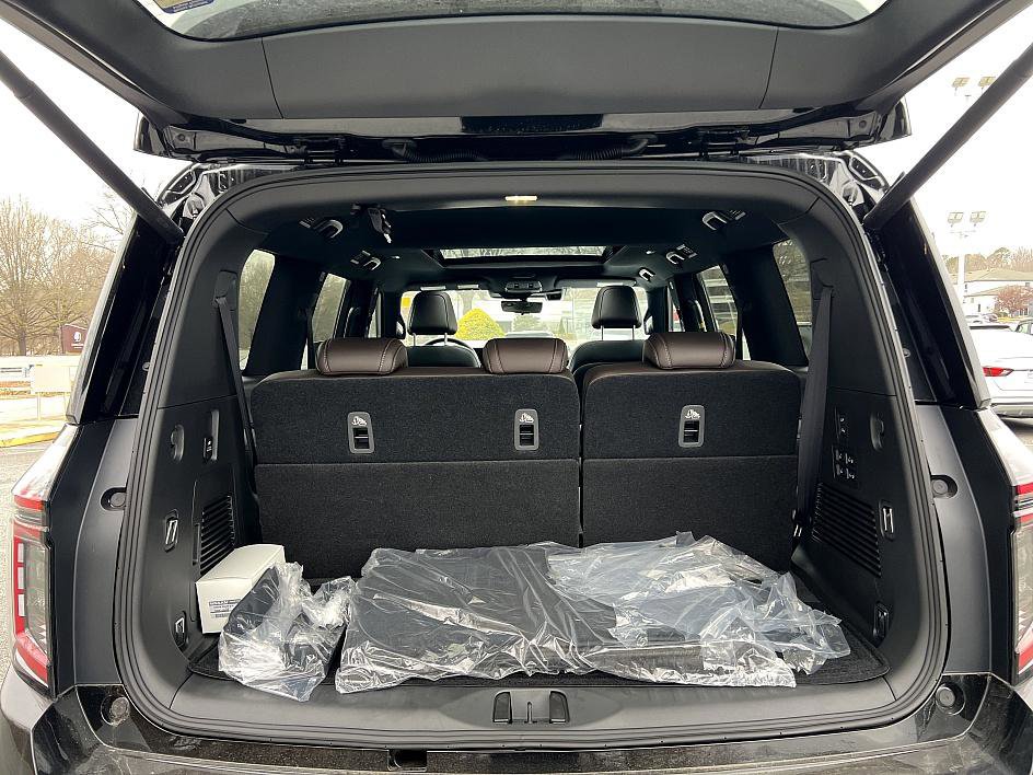 New 2025 Nissan Armada Platinum Reserve image 23