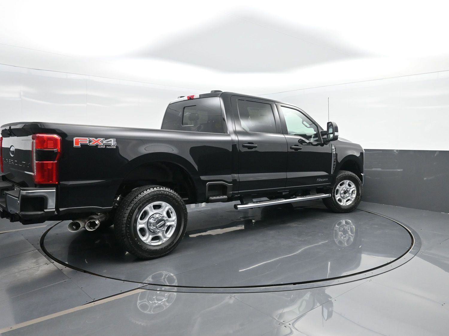 New 2026 Ford F250 XLT image 2