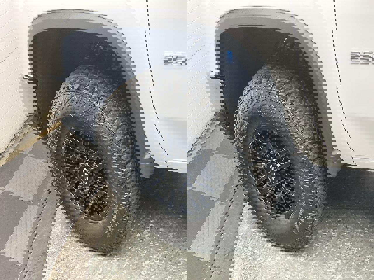 Certified 2024 Chevrolet Silverado 2500 ZR2 w/ Technology Package image 41